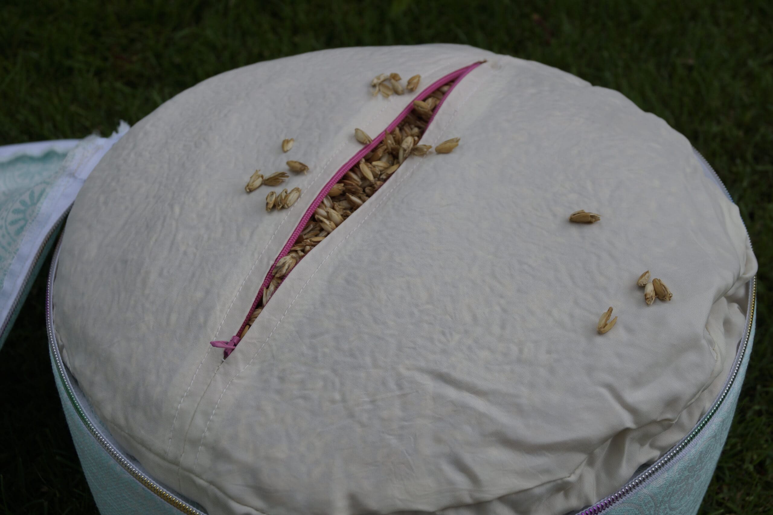 Meditationssitzkissen Kreis-Ornamente/Kehlchakra HELLBLAU Oeko-Tex 100 – Bild 3