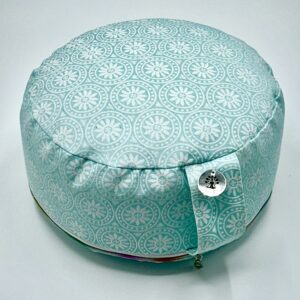 Meditationssitzkissen Kreis-Ornamente/Kehlchakra HELLBLAU Oeko-Tex 100
