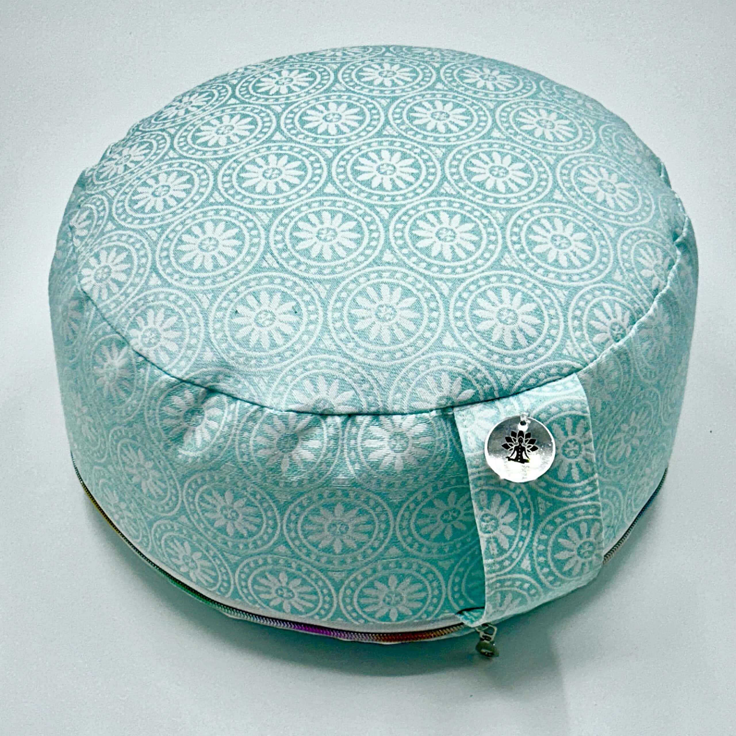 Meditationssitzkissen Kreis-Ornamente/Kehlchakra HELLBLAU Oeko-Tex 100